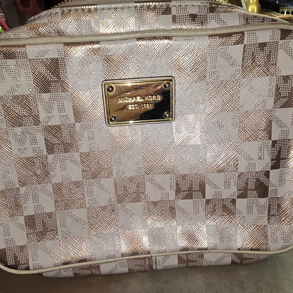MICHAEL KORS Rose Gold and Cream Checkered Crossbody Bag